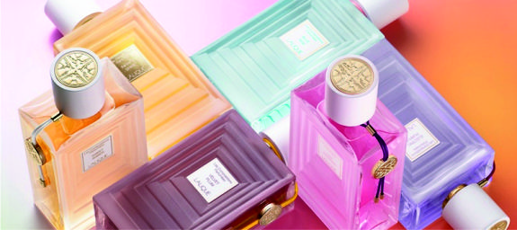 Картинка к статье: There were three perfumes from Les Compositions Parfumees line with the names Blue Rise, Velvet Plum and Infinite Shine from Lalique brand. A review by Sunday21.